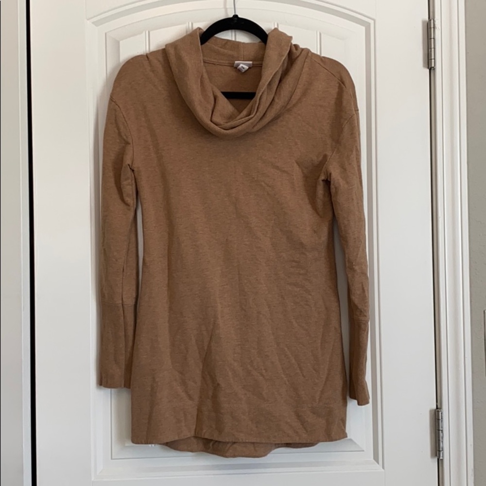 Turtle neck shirt